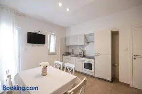 Apartments Škara - Image 2