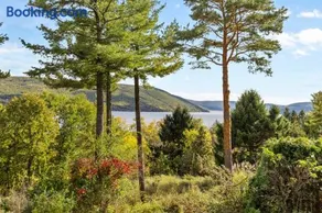 Canandaigua Lake Retreat with view and private beach access, foliage, hike, and Ski - Image 2