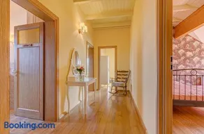 Spacious Villa with Large Hall - Image 3