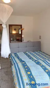 Kuća u zelenilu - Image 1