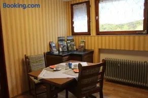 Ferienwohnung Andrea ist mit 1 oder 2 Schlafzimmer in Grünebach Buchbar - Image 3
