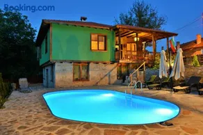 Къща край реката/ House by the river - Image 3