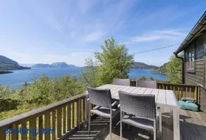 Koselig og usjenert hytte med fantastisk utsikt og solforhold - Image 5