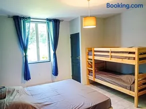 gîte à partager chambre pour 1 à 4 personnes - Image 1