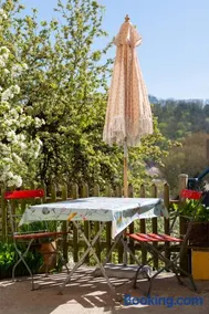 Gemütliche Gartenwohnung mit Altstadtblick - Image 3