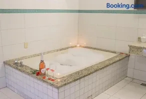 MOTEL SHAMPOO (Adult Only) - Image 4
