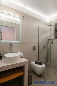 SKYROS BLUE SUITES - Image 4