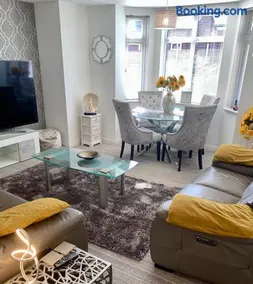 Kensington Luxury Apartment on Gated Development in Leafy edge of Chorley Town Centre - Image 2