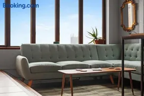 Breathtaking City View 1 Bed Stylish & Serene - Image 1