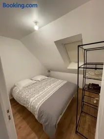 Apparemment Parigne l’évêque - Image 1