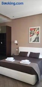 Mia Suites - Image 5