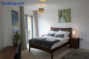 The Luxurious Semi-Circle - Image 5