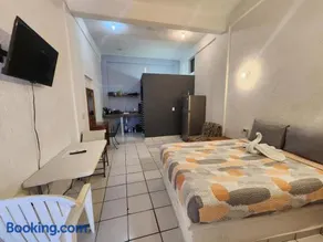 Small studio APT 5min to DT - Image 3