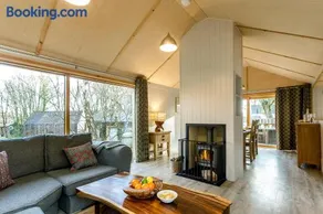 Lodge 16 - Image 2