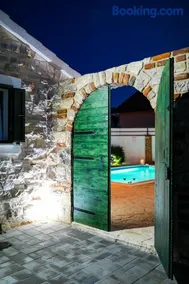 Holiday Home Ikka With Swimming Pool - Image 2