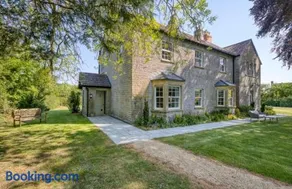Luxury Retreat at The Old Rectory - Image 5