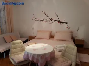 Apartments Garden - Image 2