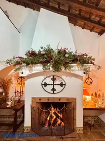 Charming House in La Campana with Mountain View - Image 2