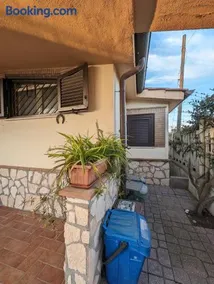 La Villetta del Gelso bianco - FAMILY, charming, spacious Rustic Villa with Garden & BBQ near Rome, Anzio e Nettuno - Image 3