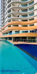 Flat moderno e confortável - excelente localização - Image 2