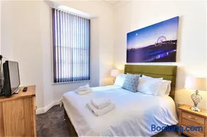 The Buckingham Suite - Image 1