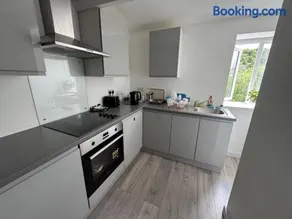 Sowerby Apartment - Image 2