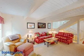 Bromley Village - Clovers 767A - Image 3