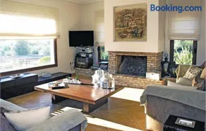 Gorgeous Home In Skaloma Nafpaktos - Image 2