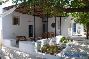 Spitaki - House with Garden by the Beach - Pefki - Image 1