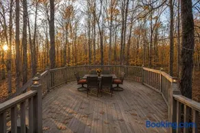 Woodland Retreat - Modern Comfort Near Nashville - Image 4