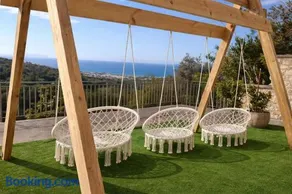 Great Escape Sea View Private Pools, Jacuzzi & Ultimate Relaxation - Image 4