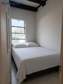 ParaHouse - Image 2