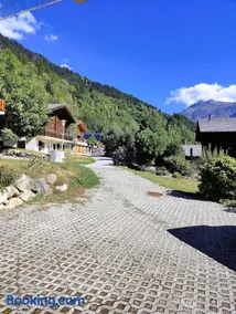 Bune - Image 1