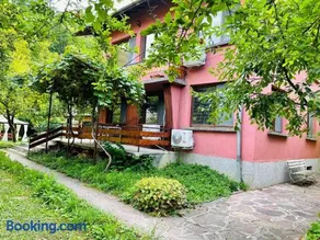 Къща за гости Станеви - Image 1