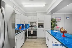 Coastal Comfort Retreat Near Beach & Downtown Corpus Christi - Image 2