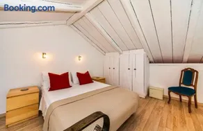 Amalthia Cottage - Image 2