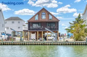 Off Duty - Pet Friendly, Waterfront! - Image 1