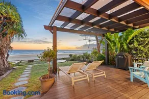 The Beachhouse by Sandbox - Entire Luxury Beachfront Home with Sauna and Steam Shower in Palm Beach - Image 1
