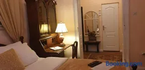 VANSVEL Boutique Apartment 7 - Image 3