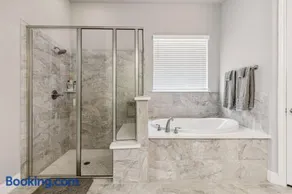 Elegant Spacious Home Near Omni PGA Frisco - Image 3
