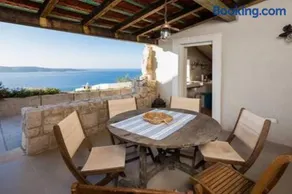 Old Tree Villa - Image 3
