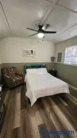 Cozy Cabin on 22 Private Acres Peaceful Retreat in Smithville, TX - Image 1