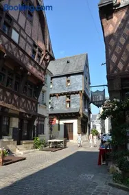 La Maison Rouge - Image 2