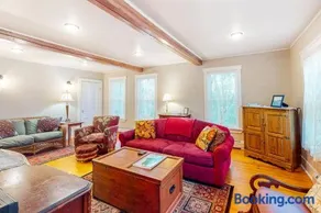 Renovated 19th-Century Farmhouse w/ 270 Feet of Waterfront & Sunset Views - Image 4
