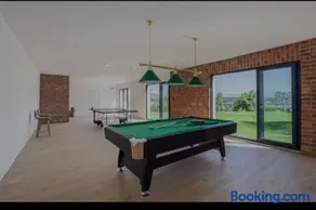 Villa Gold - Image 3