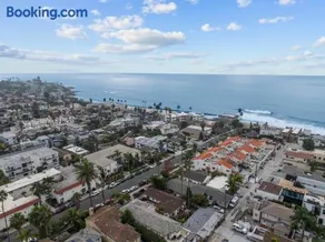 Cozy La Jolla Cottage with Private Patio, Pet Friendly, Driveway Parking - Image 3