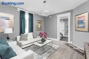 Elegant 1BR Workspace Near Parks and Summit Lake - Image 1