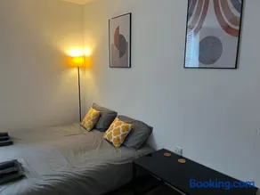 Spacious ground floor suite comfortably sleeps up to eight - Image 5