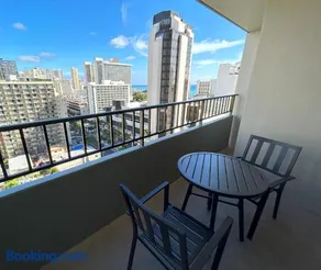 Royal Kuhio 1606 - Spacious Studio with Diamond Head City Views in the Heart of Waikiki! - Image 1