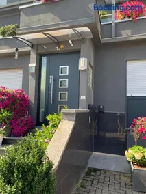 1 grosse elegante Zimmerwohnung 5 Minuten zu Fuss in die Stadtmitte - Image 1